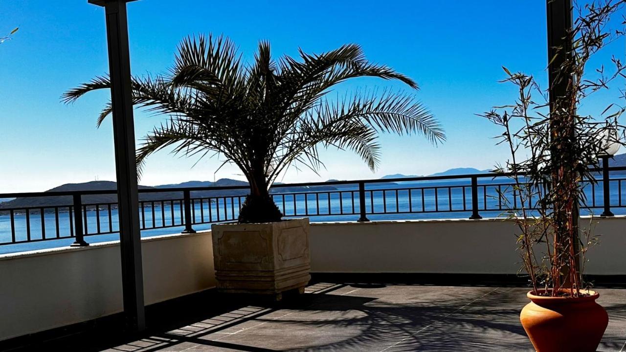 Appartement Teuta- Luxury Penthouse 200M2 à Saranda Extérieur photo